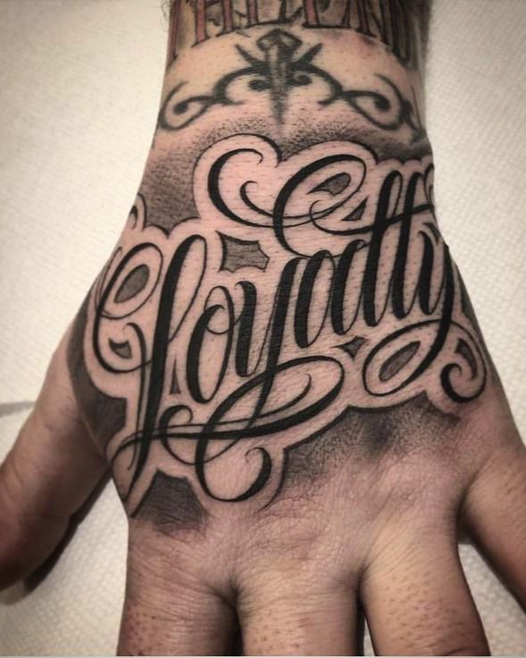 Loyalty Lettering Dövme