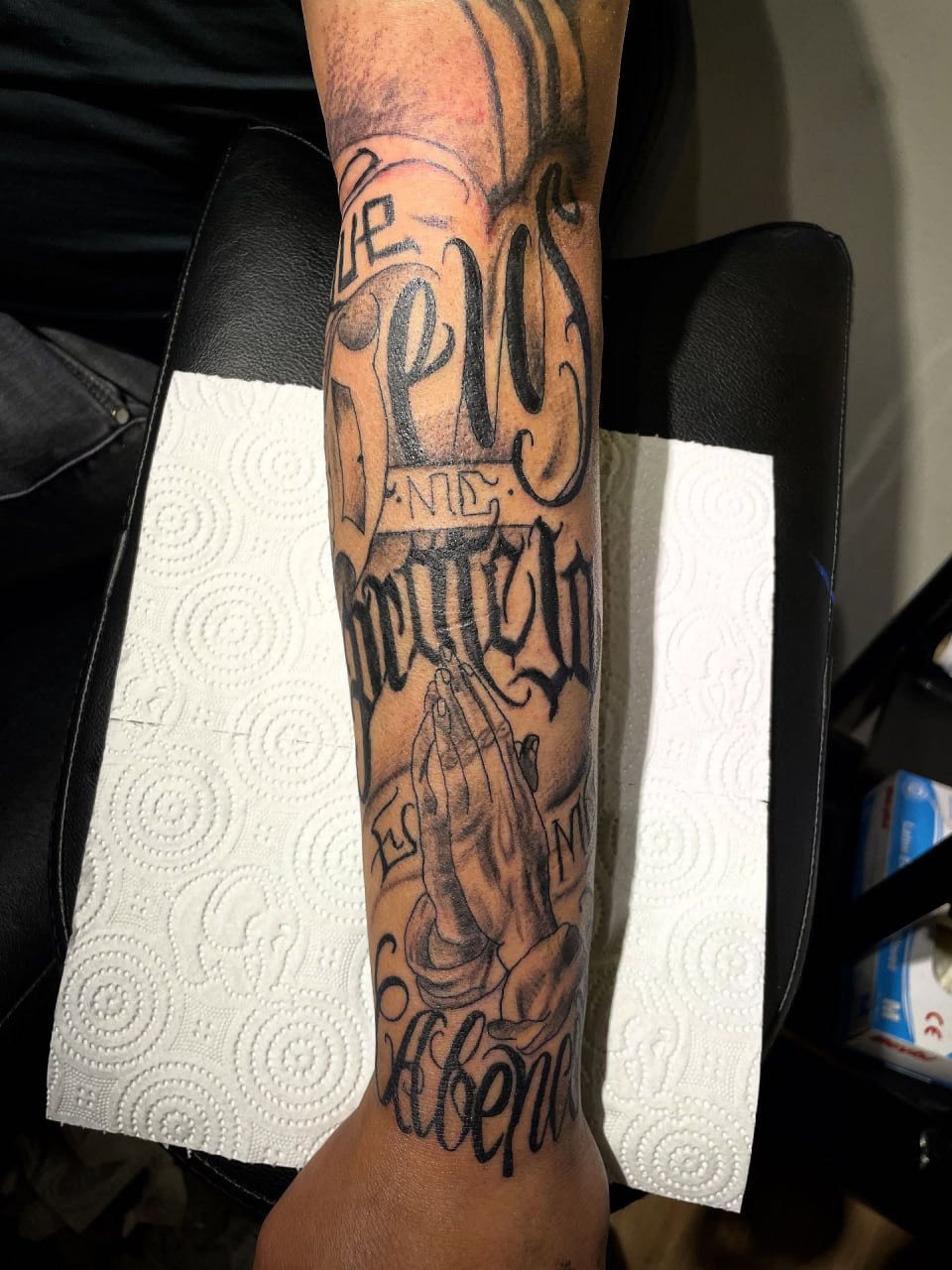 Chicano Lettering Dövme